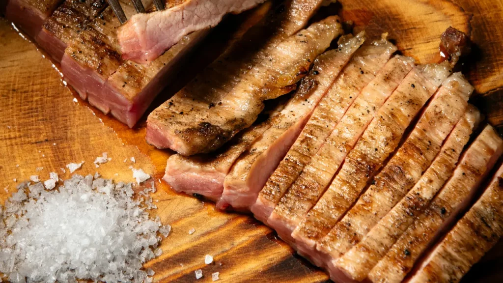 Entraña de ternera, un corte muy tierno cocinado al carbón del restaurante La Madurada steak house, mejores restaurantes de carne en Barcelona
