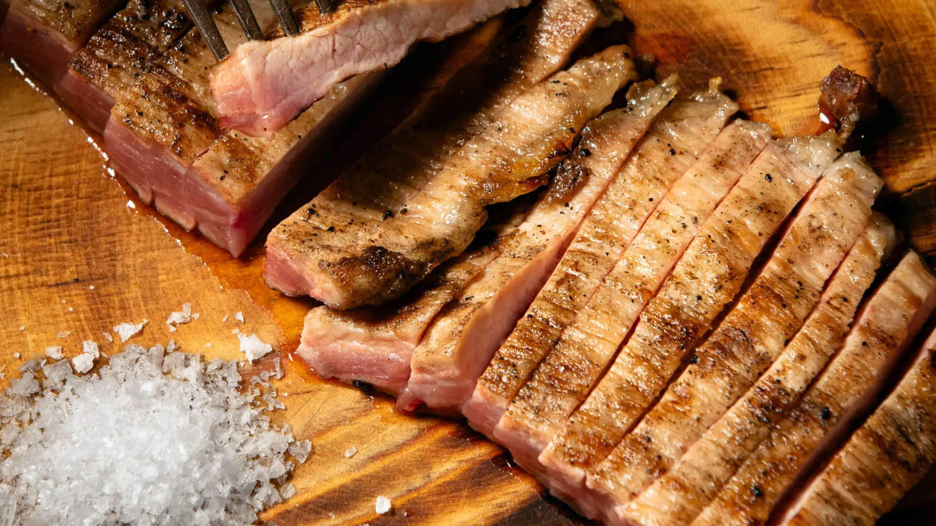 Secreto ibérico a la brasa, corte de cerdo ibérico del restaurante La Madurada steakhouse en Barcelona, Horta y Sant Andreu